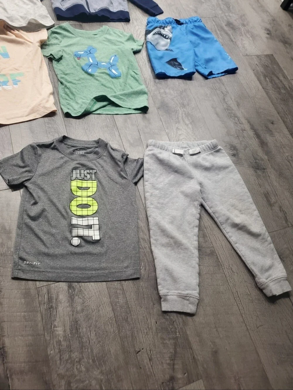 Kids 4t, Hurley, Nike, Carters And Champion